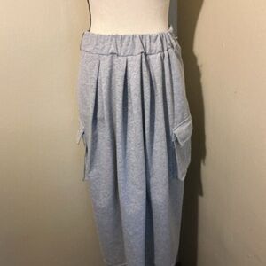 Stylish Gray Midi Skirt with Pockets